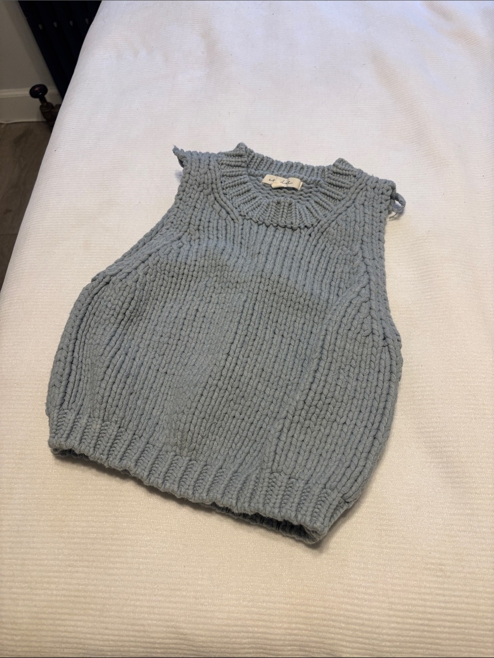 Sleeveless Knit Crop Top - Light Blue